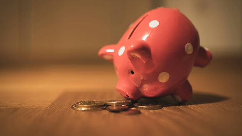 保険適用以外でインプラントの費用を抑える方法